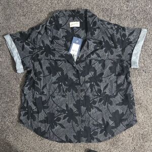 Universal Thread Black and Gray Blouse